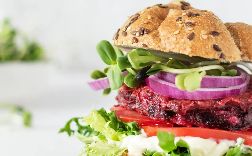 Vege burger z kotletem z buraka