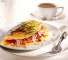 Wiosenny omelet z warzywami i jajkiem – pyszna i zdrowa propozycja na śniadanie