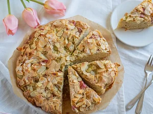 Drożdżowe ciasta z rabarbarem, które pachną jak dom