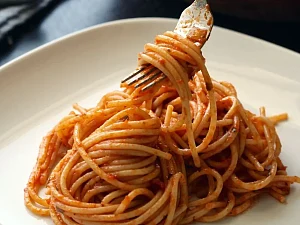 Wegańskie spaghetti Bolognese