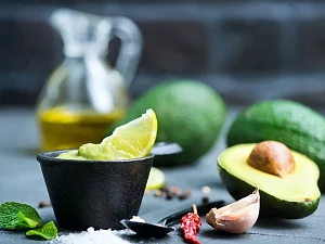 Dressing z awokado i limonki