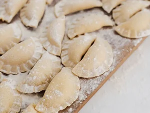 Pierogi z kapustą i grzybami – wigilijna klasyka
