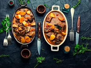 Pieczeń cielęca z grzybami i parmezanem