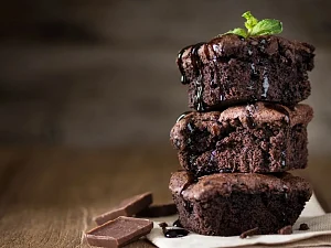 Brownie z truskawkami – czekoladowy hit, którego musisz spróbować